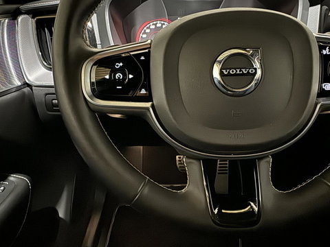 Volvo XC60 2.0 T8 AWD Polestar Engineered H/K Pano HUD ACC
