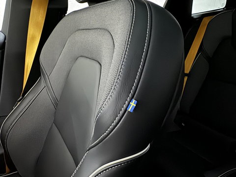 Volvo XC60 2.0 T8 AWD Polestar Engineered H/K Pano HUD ACC