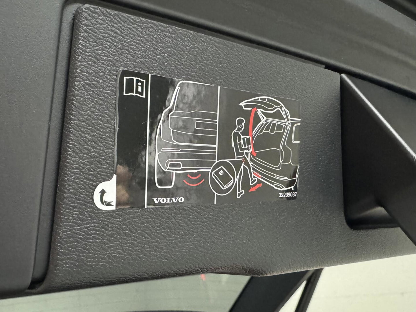 Volvo XC60 2.0 T8 AWD Polestar Engineered H/K Pano HUD ACC