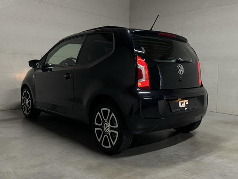 Volkswagen up! 1.0 Black up! Pano Navi 75PK Stoelverw.