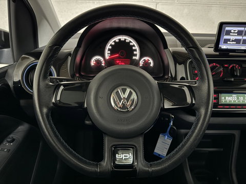 Volkswagen up! 1.0 Black up! Pano Navi 75PK Stoelverw.