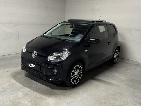 Volkswagen up! 1.0 Black up! Pano Navi 75PK Stoelverw.