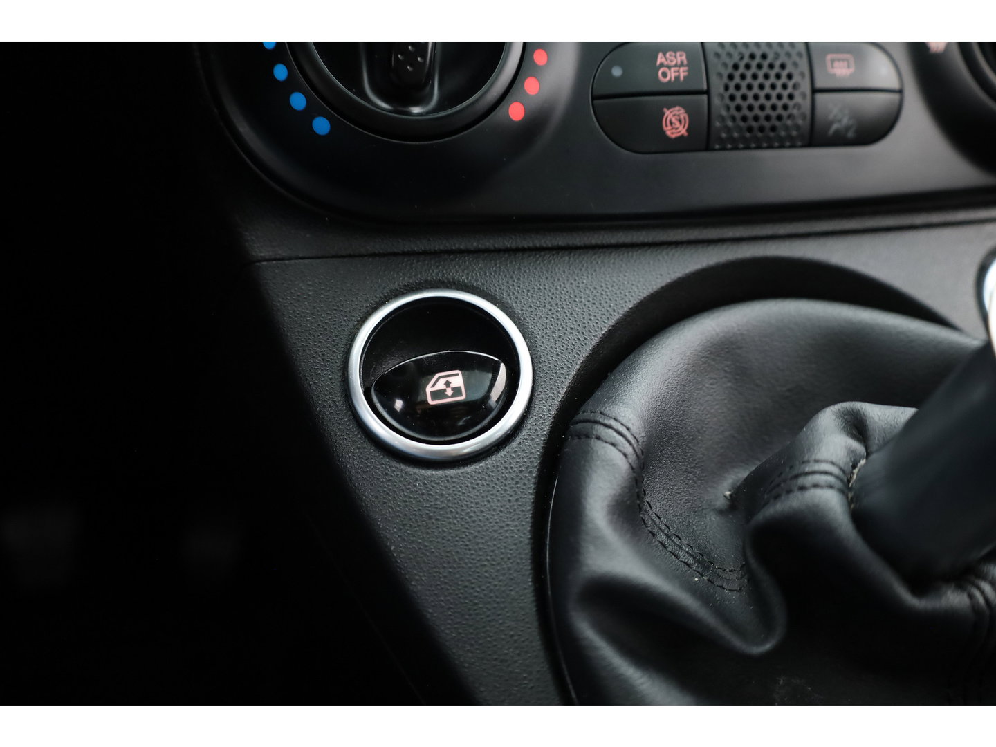 Fiat 500 1.0 Hybrid RockStar | Rijklaar!! | Pano | Cruise Contr. | DAB | Apple CarPlay | PDC+A | 16''