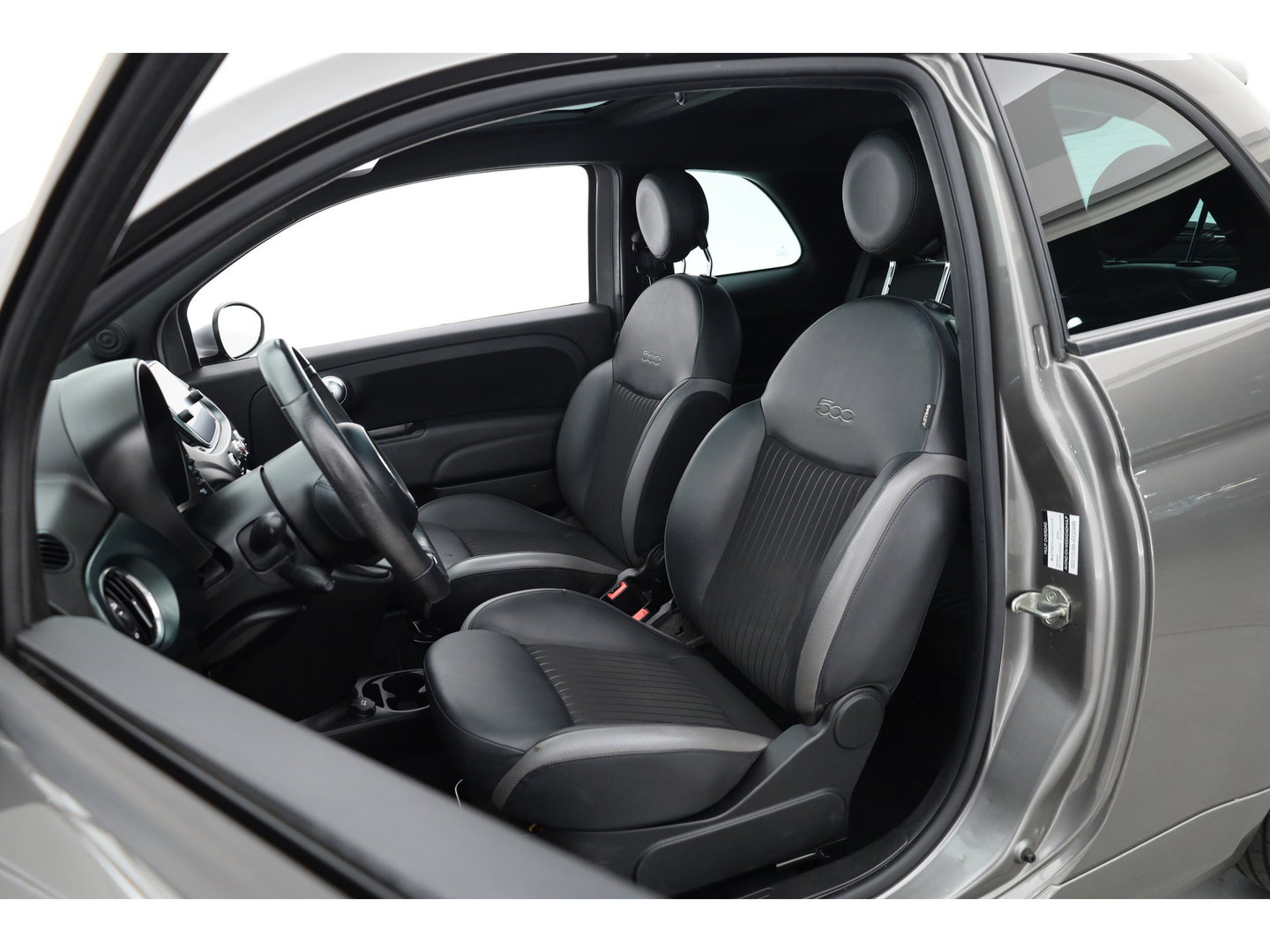 Fiat 500 1.0 Hybrid RockStar | Rijklaar!! | Pano | Cruise Contr. | DAB | Apple CarPlay | PDC+A | 16''