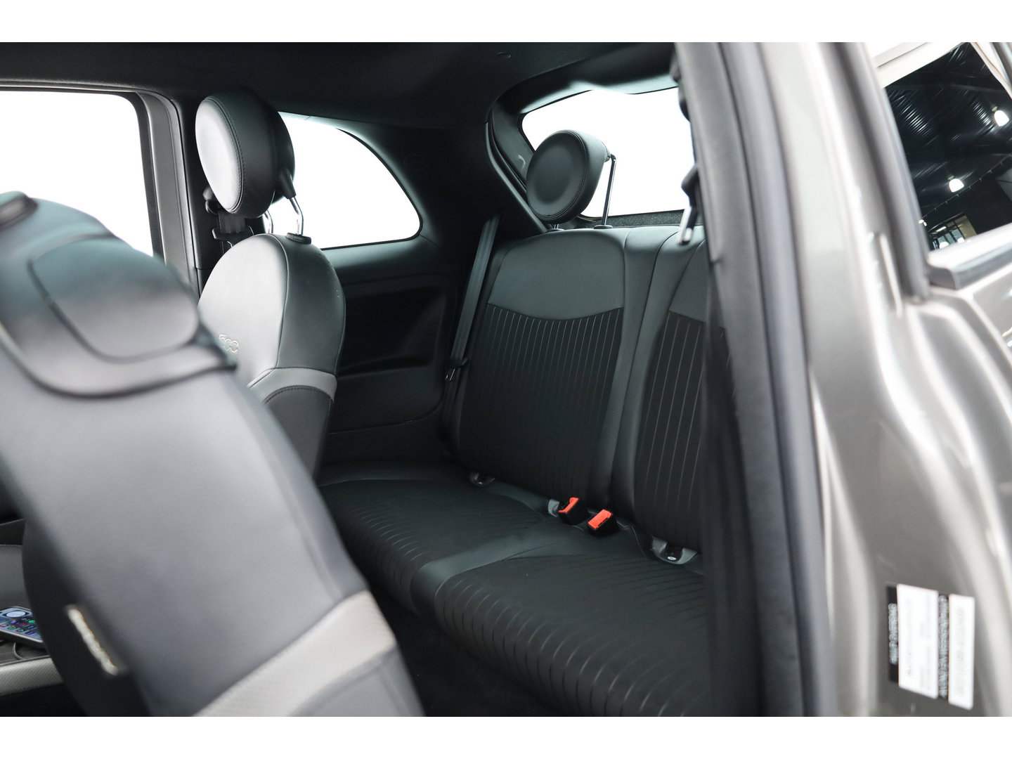 Fiat 500 1.0 Hybrid RockStar | Rijklaar!! | Pano | Cruise Contr. | DAB | Apple CarPlay | PDC+A | 16''