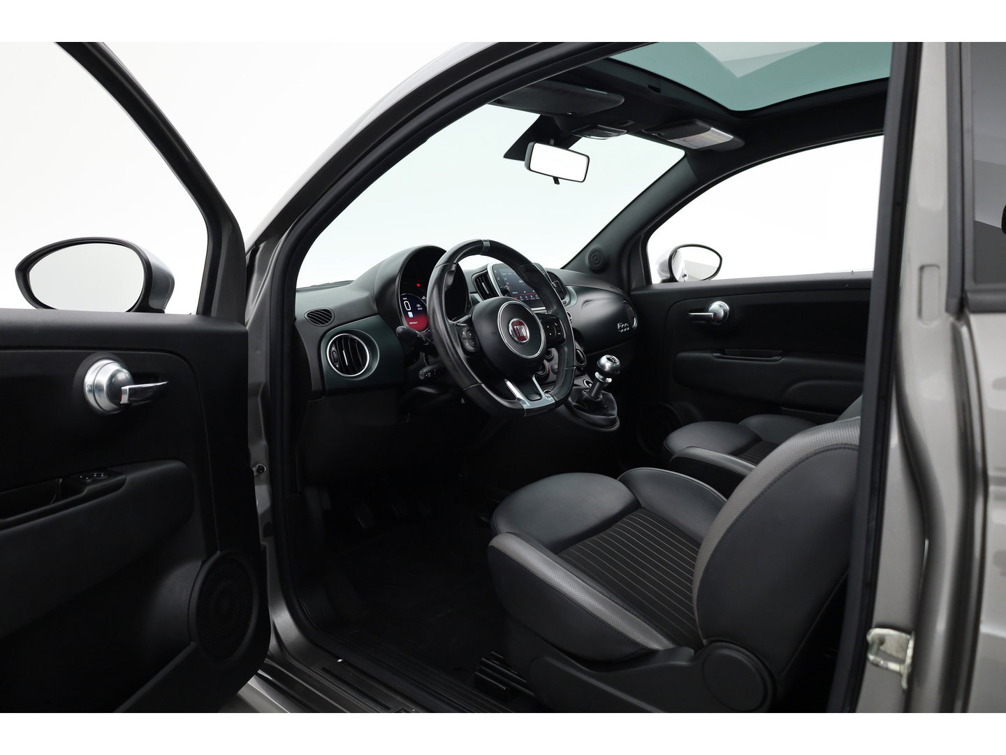 Fiat 500 1.0 Hybrid RockStar | Rijklaar!! | Pano | Cruise Contr. | DAB | Apple CarPlay | PDC+A | 16''