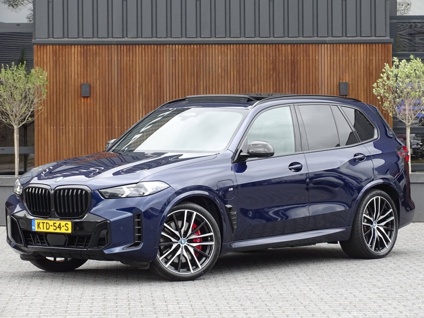 BMW X5 50e 490PK X-Drive M-Sport PRO / Individual / M-stoel / Carbon / Harman Kardon