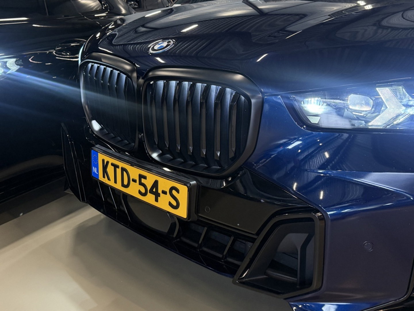 BMW X5 50e 490PK X-Drive M-Sport PRO / Individual / M-stoel / Carbon / Harman Kardon