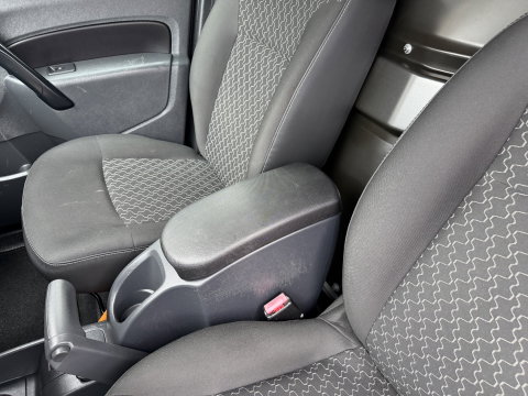 Renault Kangoo Express 1.5 dCi 75 Express Comfort / vaste prijs rijklaar € 7.950 marge ( btw vrij ) / lease vanaf € 238 / airco / cruise / navi / zilver metallic / trekhaak / dakrails