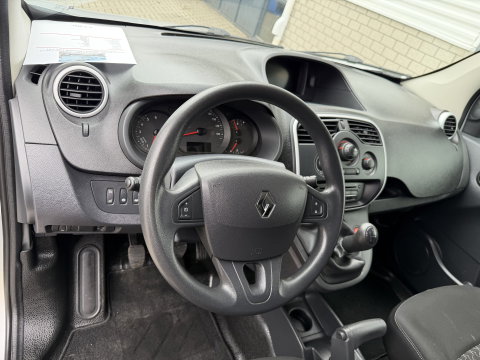 Renault Kangoo Express 1.5 dCi 75 Express Comfort / vaste prijs rijklaar € 7.950 marge ( btw vrij ) / lease vanaf € 238 / airco / cruise / navi / zilver metallic / trekhaak / dakrails
