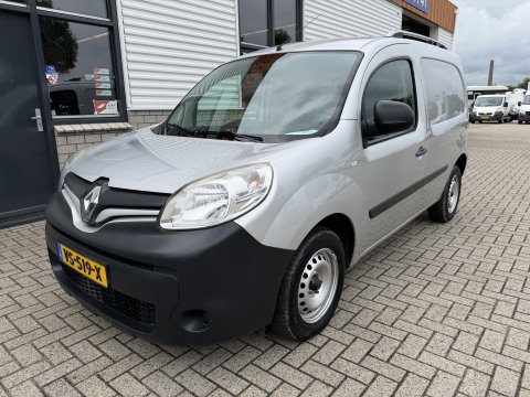 Renault Kangoo Express 1.5 dCi 75 Express Comfort / vaste prijs rijklaar € 7.950 marge ( btw vrij ) / lease vanaf € 238 / airco / cruise / navi / zilver metallic / trekhaak / dakrails
