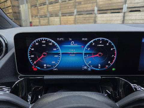 Mercedes-Benz B-Klasse 200 Business Solution AMG Navi Camera Trekhaak Clima Cruiise LM