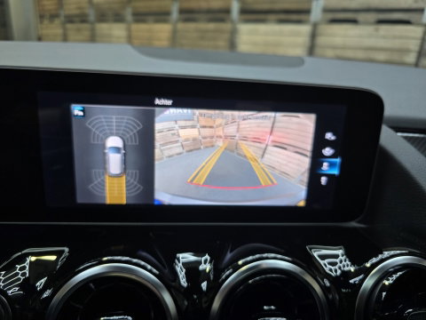 Mercedes-Benz B-Klasse 200 Business Solution AMG Navi Camera Trekhaak Clima Cruiise LM