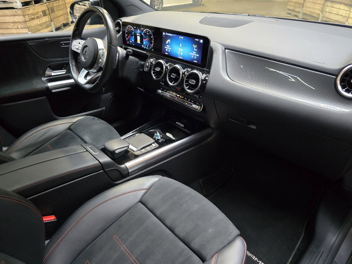 Mercedes-Benz B-Klasse 200 Business Solution AMG Navi Camera Trekhaak Clima Cruiise LM