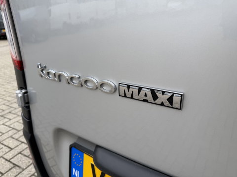 Renault Kangoo 1.5 dCi 90pk automaat Energy Comfort Maxi L2H1 / vaste prijs rijklaar € 11.950 ex btw / lease vanaf € 256 / airco / zilver metallic / pdc achter ! / euro 6