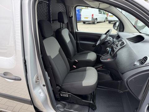 Renault Kangoo 1.5 dCi 90pk automaat Energy Comfort Maxi L2H1 / vaste prijs rijklaar € 11.950 ex btw / lease vanaf € 256 / airco / zilver metallic / pdc achter ! / euro 6