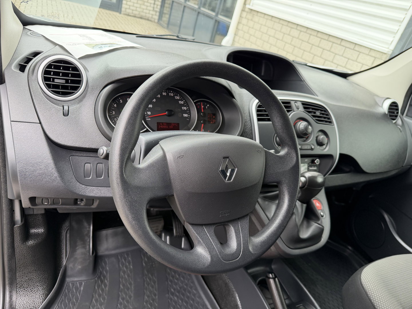 Renault Kangoo 1.5 dCi 90pk automaat Energy Comfort Maxi L2H1 / vaste prijs rijklaar € 11.950 ex btw / lease vanaf € 256 / airco / zilver metallic / pdc achter ! / euro 6