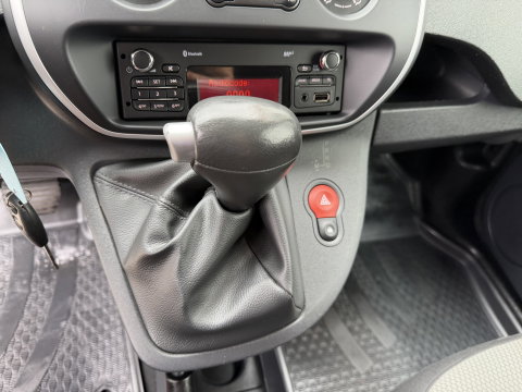 Renault Kangoo 1.5 dCi 90pk automaat Energy Comfort Maxi L2H1 / vaste prijs rijklaar € 11.950 ex btw / lease vanaf € 256 / airco / zilver metallic / pdc achter ! / euro 6