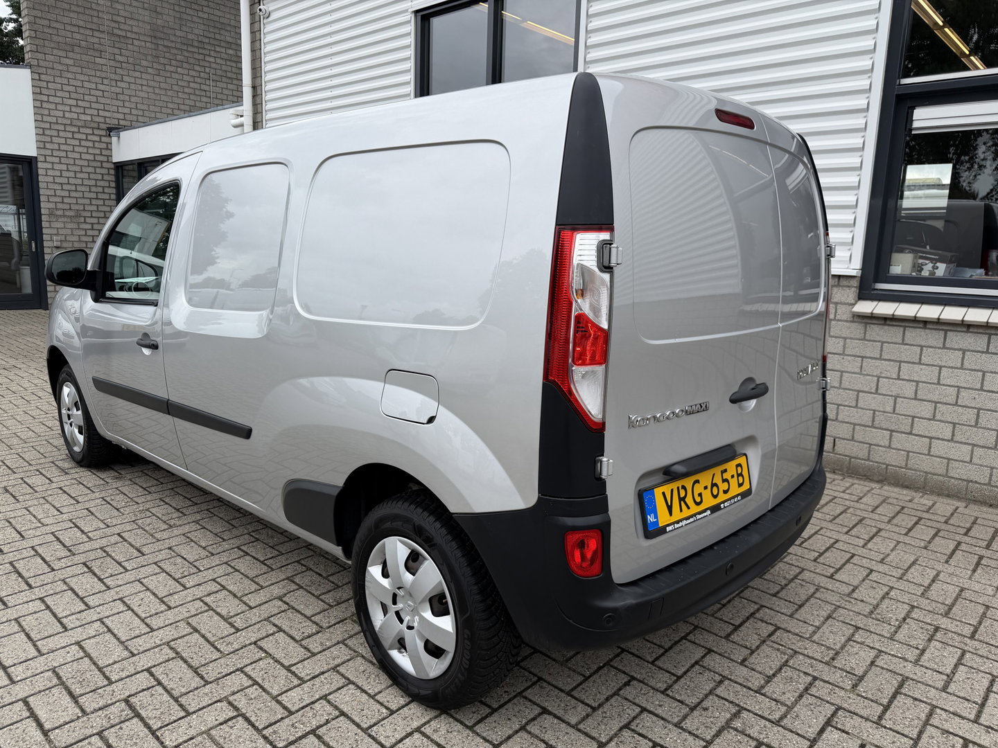 Renault Kangoo 1.5 dCi 90pk automaat Energy Comfort Maxi L2H1 / vaste prijs rijklaar € 11.950 ex btw / lease vanaf € 256 / airco / zilver metallic / pdc achter ! / euro 6