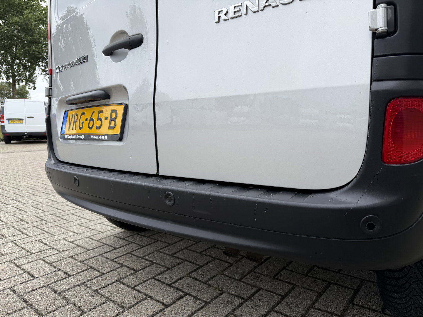 Renault Kangoo 1.5 dCi 90pk automaat Energy Comfort Maxi L2H1 / vaste prijs rijklaar € 11.950 ex btw / lease vanaf € 256 / airco / zilver metallic / pdc achter ! / euro 6