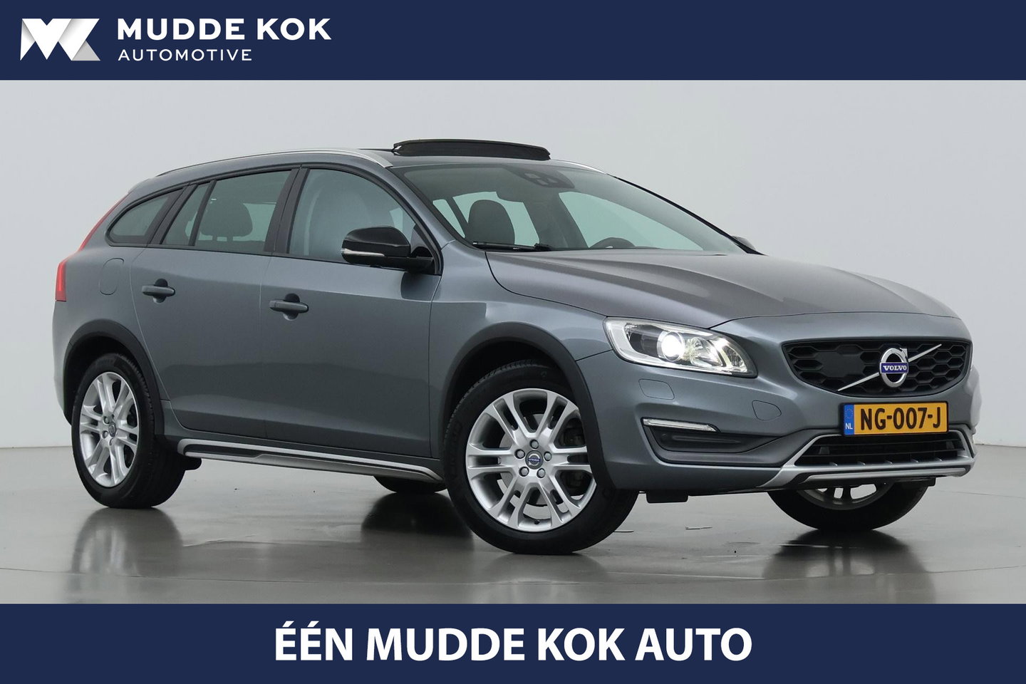 Volvo V60 Cross Country 2.0 D4 Summum | Zie omschrijving | ACC | Schuif-/kanteldak | BLIS | Trekhaak | Keyless | Standkachel | Memory