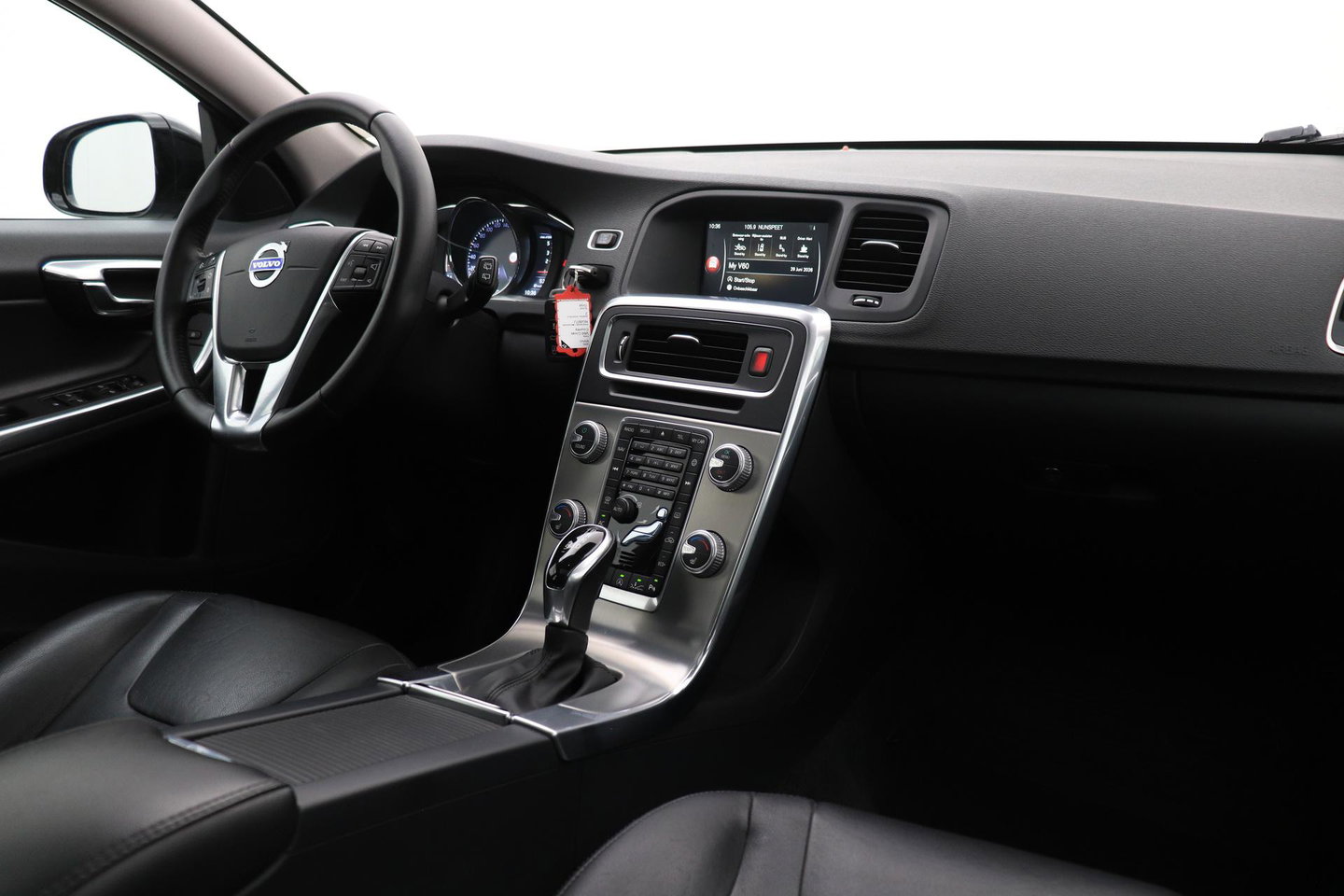 Volvo V60 Cross Country 2.0 D4 Summum | Zie omschrijving | ACC | Schuif-/kanteldak | BLIS | Trekhaak | Keyless | Standkachel | Memory