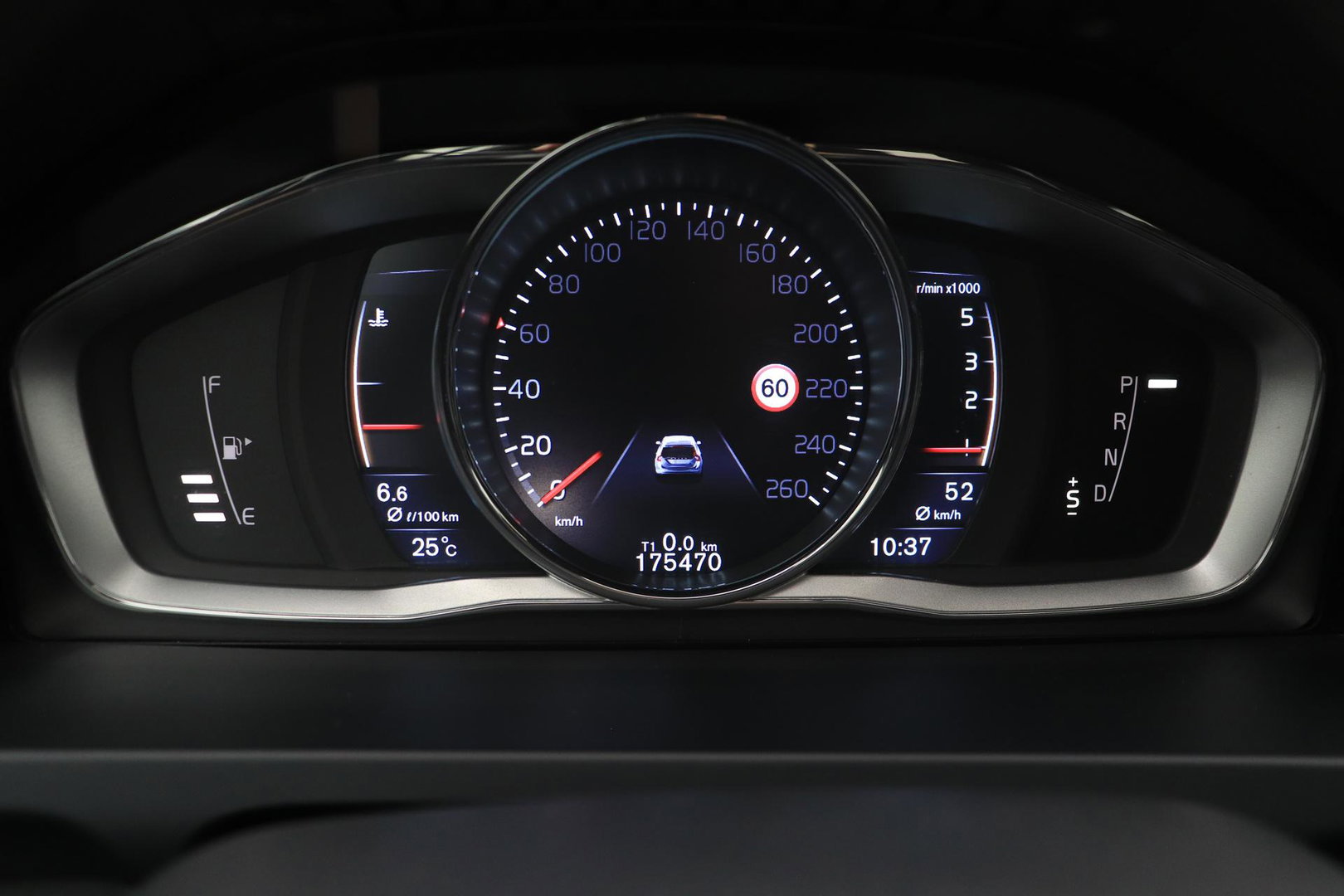 Volvo V60 Cross Country 2.0 D4 Summum | Zie omschrijving | ACC | Schuif-/kanteldak | BLIS | Trekhaak | Keyless | Standkachel | Memory