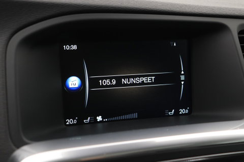 Volvo V60 Cross Country 2.0 D4 Summum | Zie omschrijving | ACC | Schuif-/kanteldak | BLIS | Trekhaak | Keyless | Standkachel | Memory