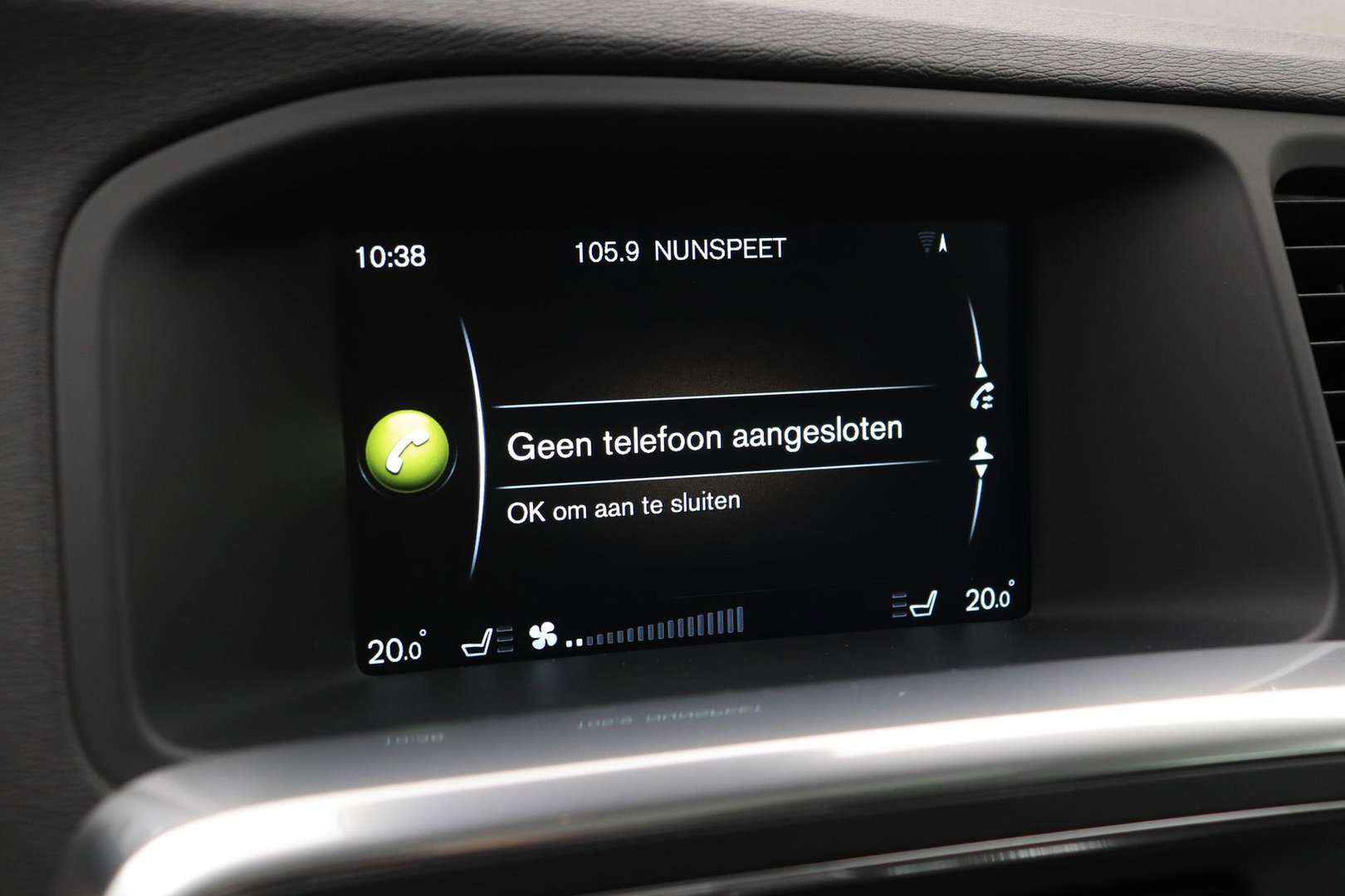 Volvo V60 Cross Country 2.0 D4 Summum | Zie omschrijving | ACC | Schuif-/kanteldak | BLIS | Trekhaak | Keyless | Standkachel | Memory