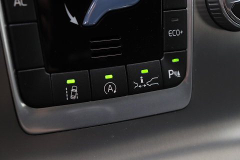 Volvo V60 Cross Country 2.0 D4 Summum | Zie omschrijving | ACC | Schuif-/kanteldak | BLIS | Trekhaak | Keyless | Standkachel | Memory