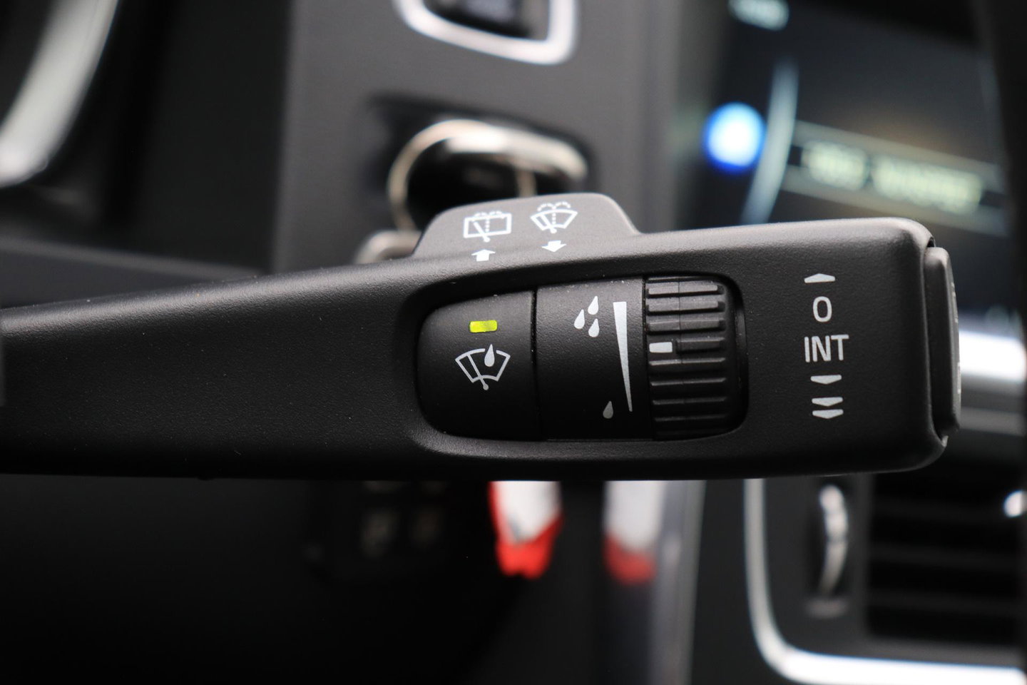 Volvo V60 Cross Country 2.0 D4 Summum | Zie omschrijving | ACC | Schuif-/kanteldak | BLIS | Trekhaak | Keyless | Standkachel | Memory