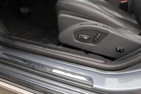 Volvo V60 Cross Country 2.0 D4 Summum | Zie omschrijving | ACC | Schuif-/kanteldak | BLIS | Trekhaak | Keyless | Standkachel | Memory