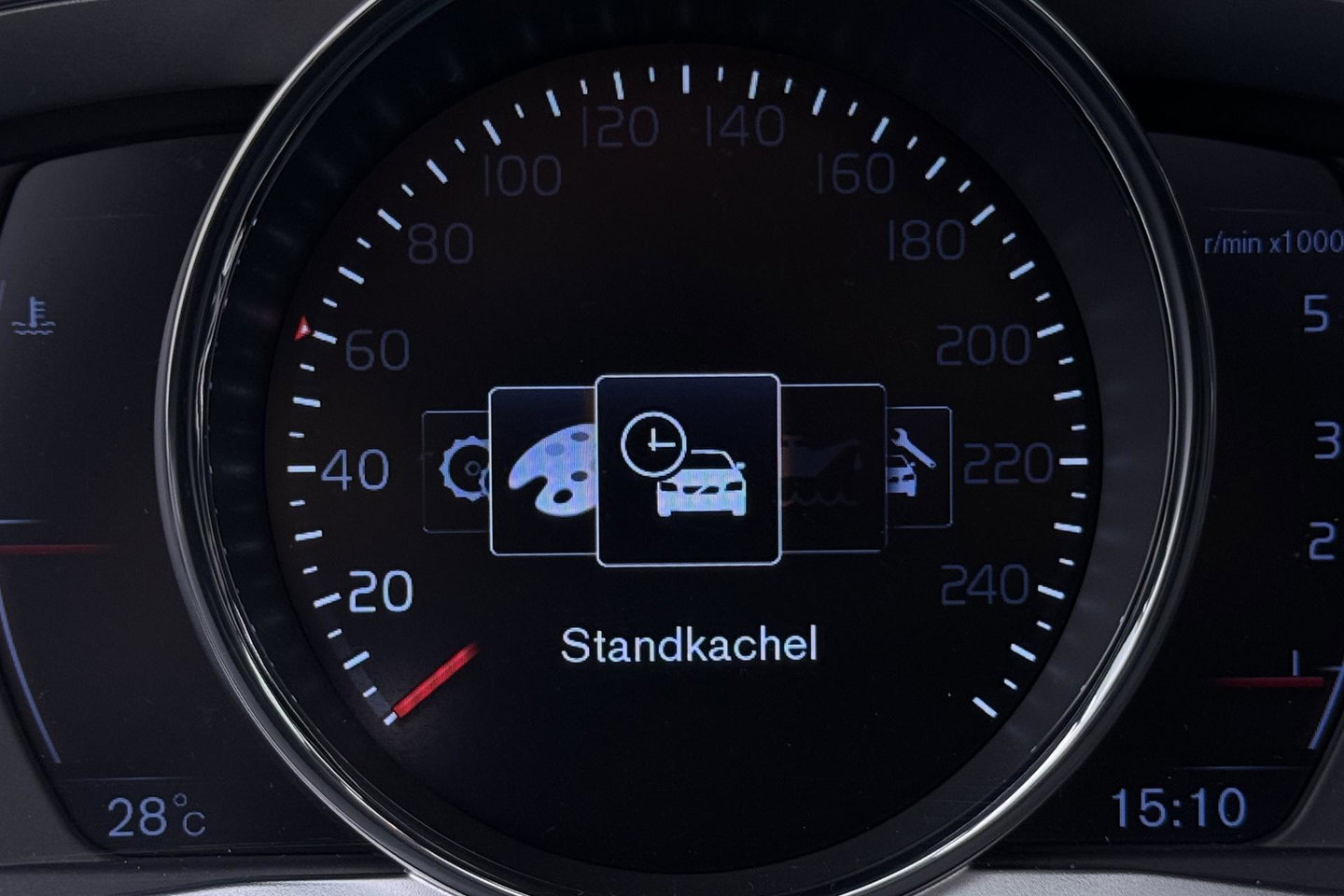 Volvo V60 Cross Country 2.0 D4 Summum | Zie omschrijving | ACC | Schuif-/kanteldak | BLIS | Trekhaak | Keyless | Standkachel | Memory