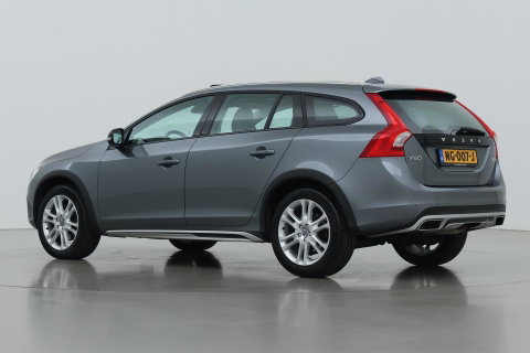 Volvo V60 Cross Country 2.0 D4 Summum | Zie omschrijving | ACC | Schuif-/kanteldak | BLIS | Trekhaak | Keyless | Standkachel | Memory