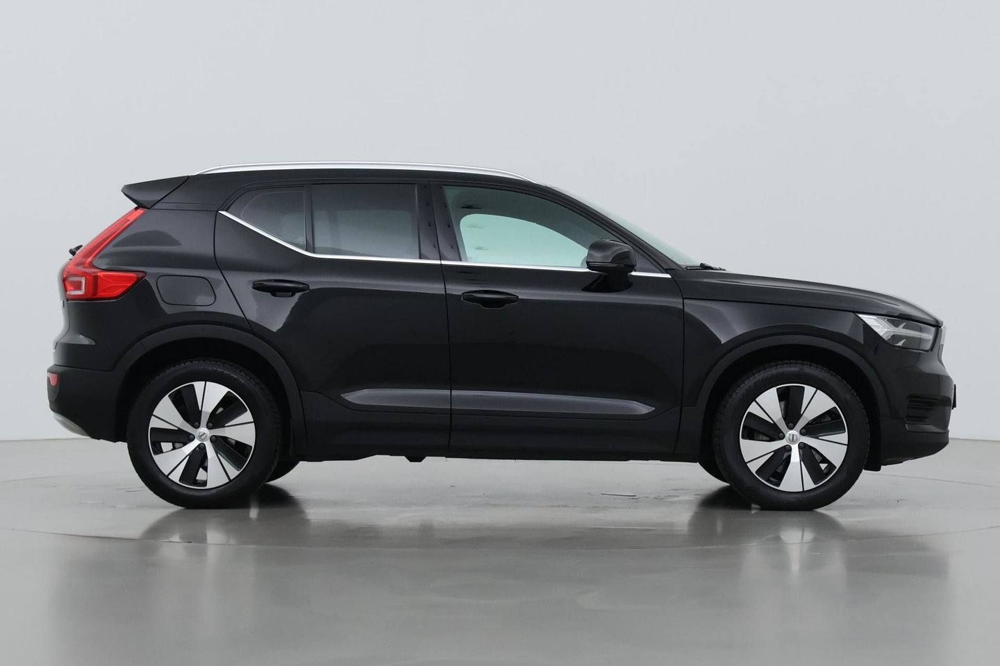 Volvo XC40 T4 Recharge Inscription | Trekhaak | Standkachel | Apple CarPlay | LED | Digitaal Cockpit | PDC | 18 Inch