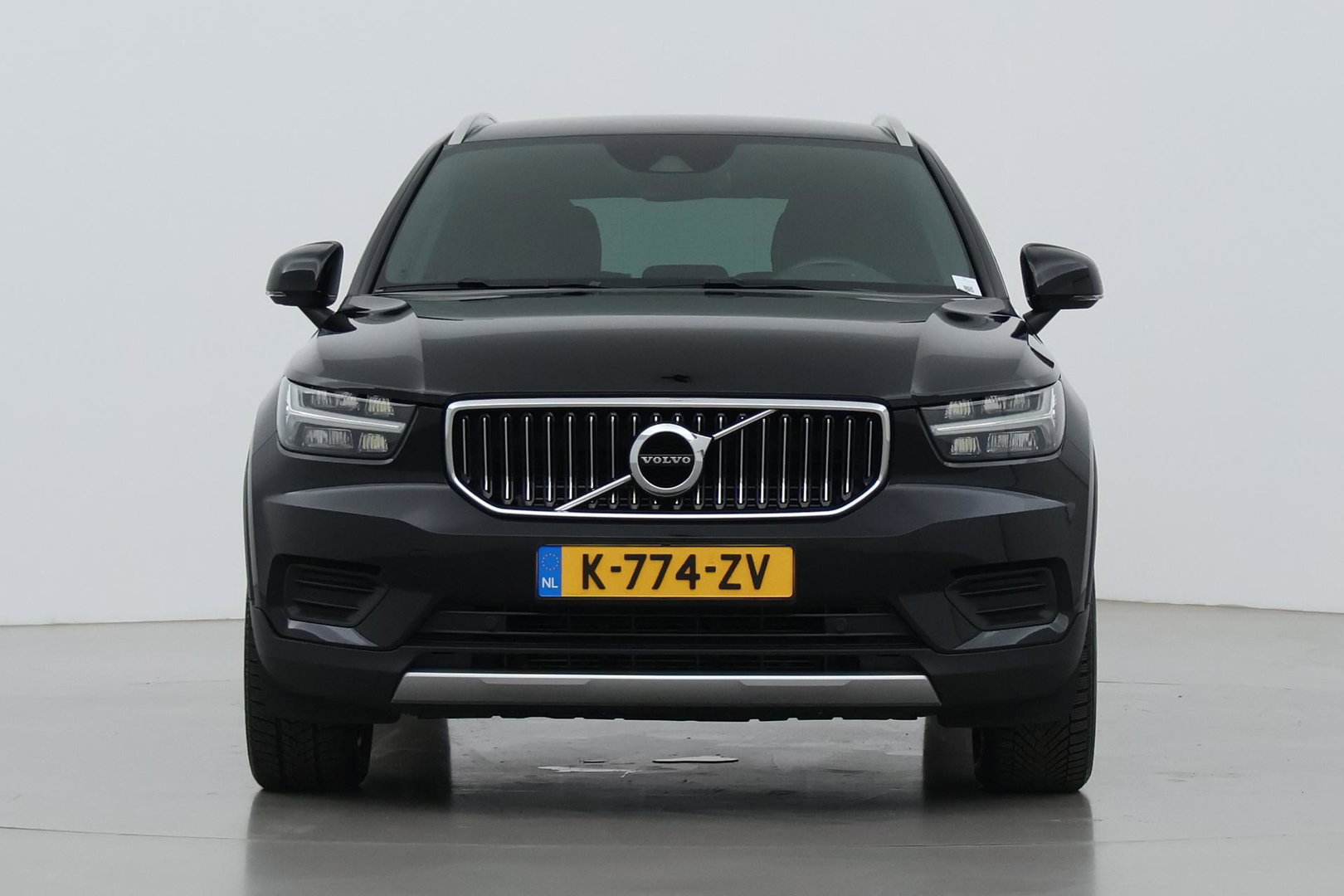 Volvo XC40 T4 Recharge Inscription | Trekhaak | Standkachel | Apple CarPlay | LED | Digitaal Cockpit | PDC | 18 Inch