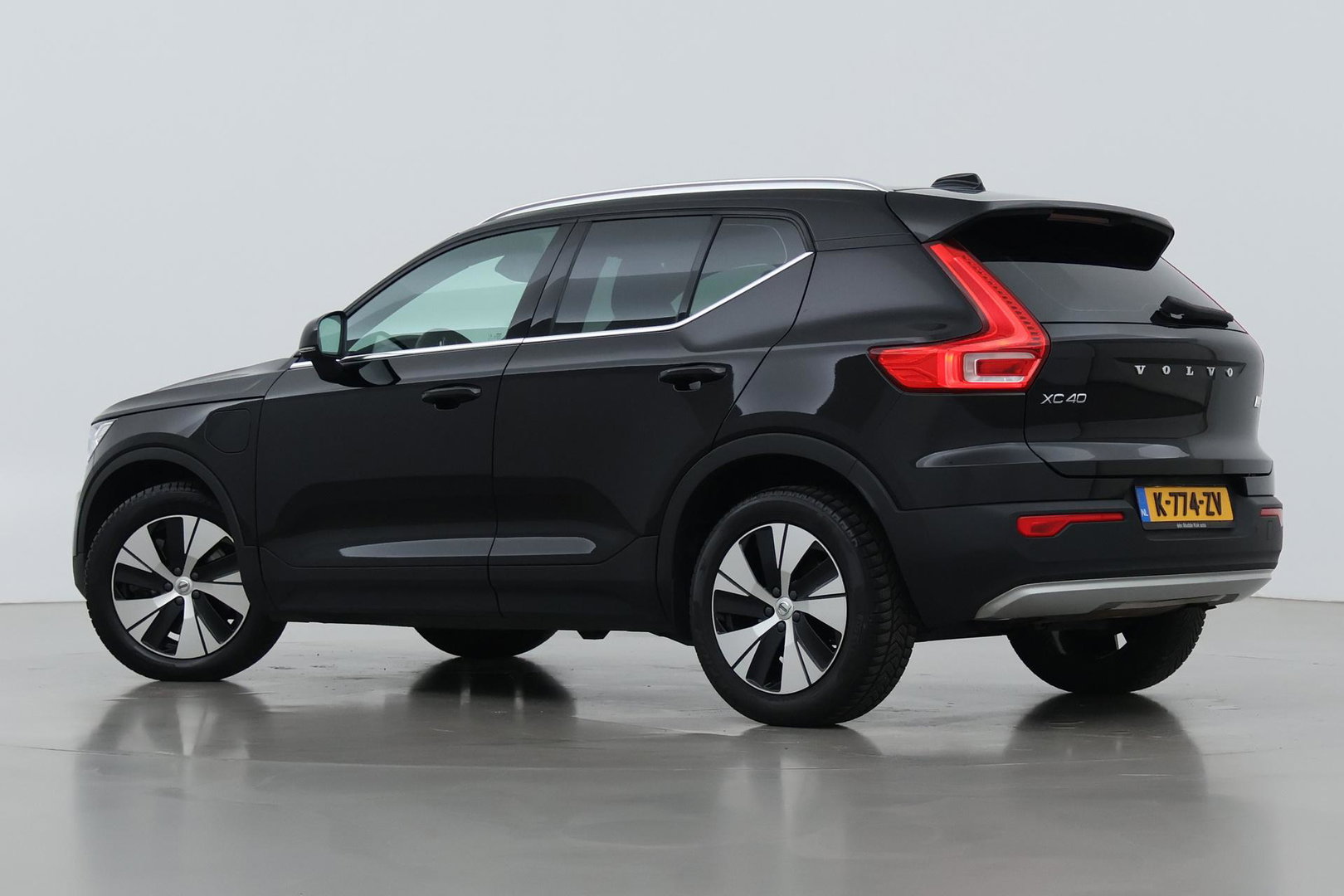 Volvo XC40 T4 Recharge Inscription | Trekhaak | Standkachel | Apple CarPlay | LED | Digitaal Cockpit | PDC | 18 Inch