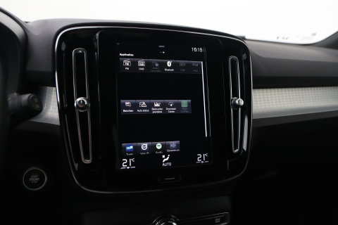 Volvo XC40 T4 Recharge Inscription | Trekhaak | Standkachel | Apple CarPlay | LED | Digitaal Cockpit | PDC | 18 Inch