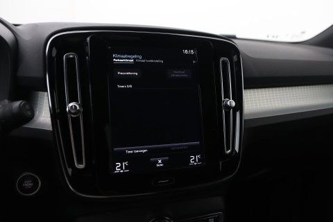Volvo XC40 T4 Recharge Inscription | Trekhaak | Standkachel | Apple CarPlay | LED | Digitaal Cockpit | PDC | 18 Inch