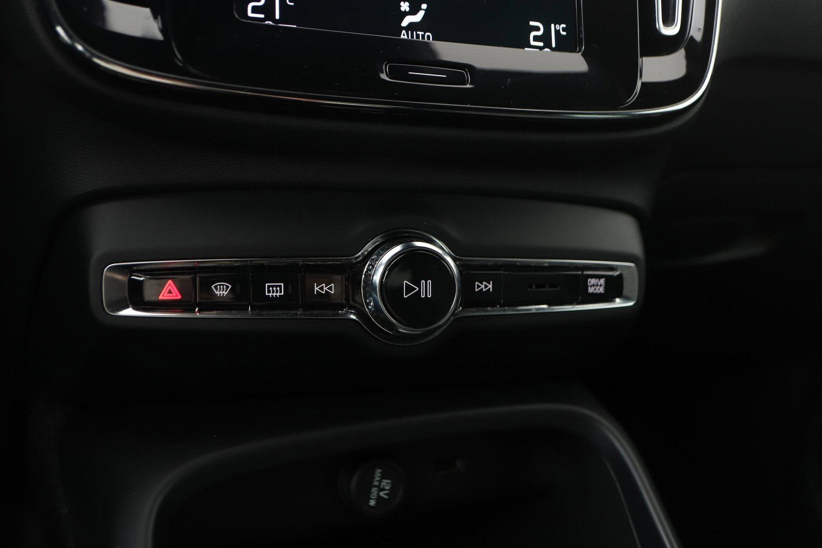 Volvo XC40 T4 Recharge Inscription | Trekhaak | Standkachel | Apple CarPlay | LED | Digitaal Cockpit | PDC | 18 Inch