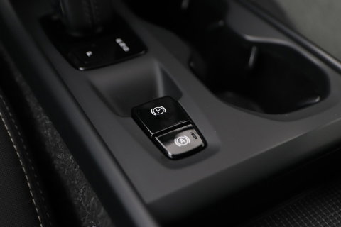 Volvo XC40 T4 Recharge Inscription | Trekhaak | Standkachel | Apple CarPlay | LED | Digitaal Cockpit | PDC | 18 Inch