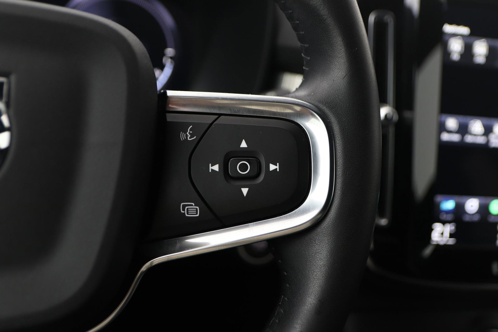 Volvo XC40 T4 Recharge Inscription | Trekhaak | Standkachel | Apple CarPlay | LED | Digitaal Cockpit | PDC | 18 Inch