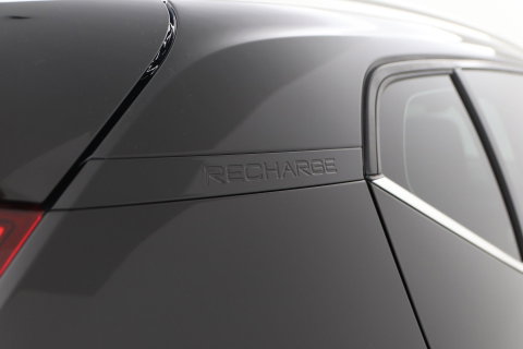 Volvo XC40 T4 Recharge Inscription | Trekhaak | Standkachel | Apple CarPlay | LED | Digitaal Cockpit | PDC | 18 Inch