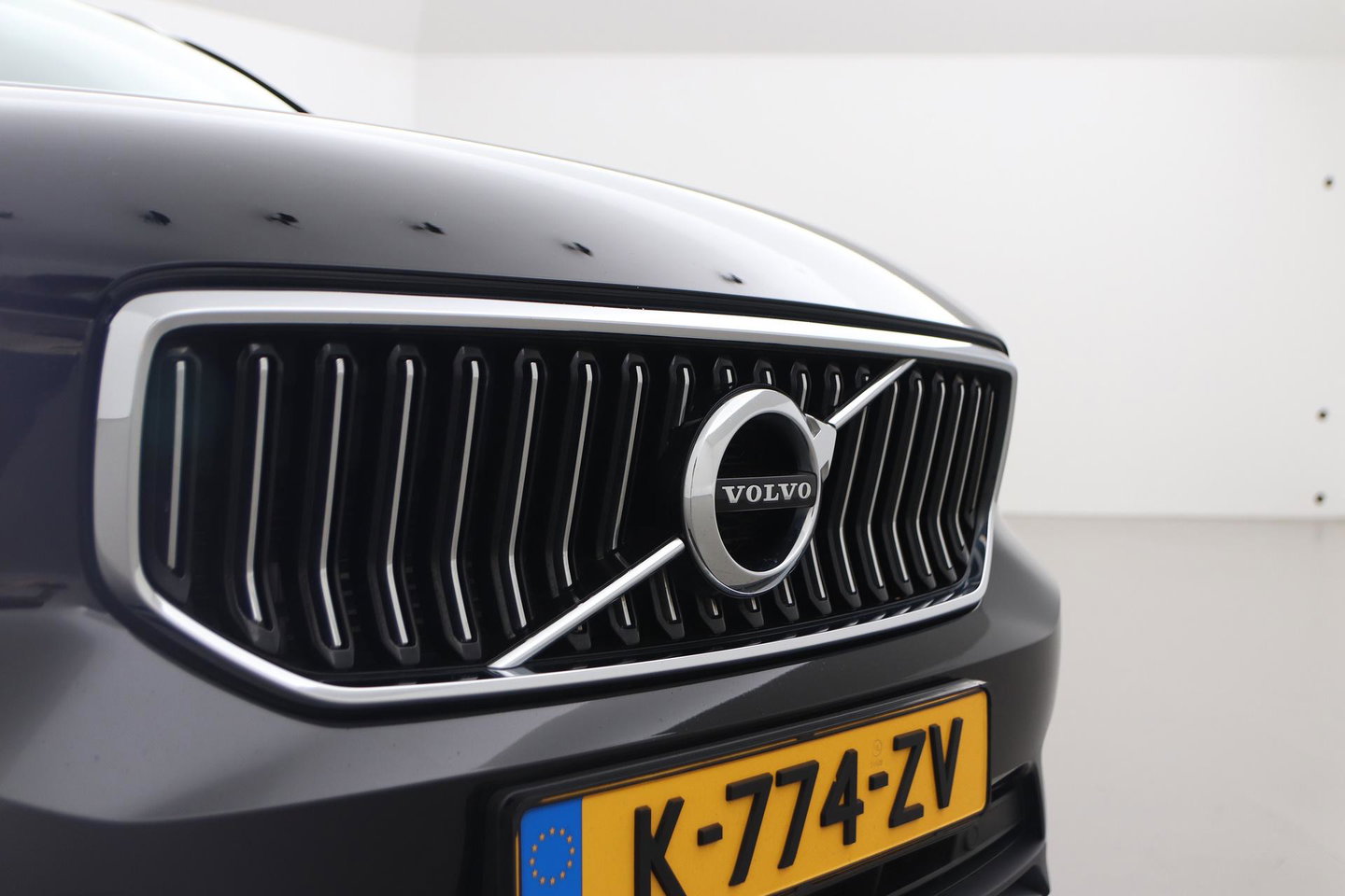 Volvo XC40 T4 Recharge Inscription | Trekhaak | Standkachel | Apple CarPlay | LED | Digitaal Cockpit | PDC | 18 Inch
