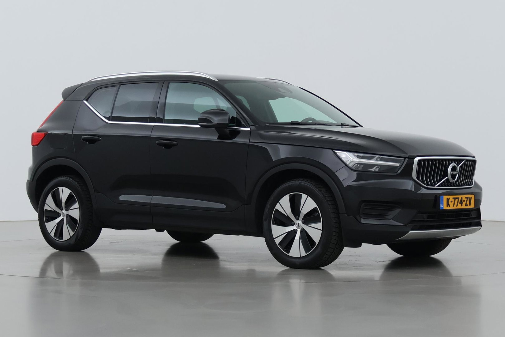 Volvo XC40 T4 Recharge Inscription | Trekhaak | Standkachel | Apple CarPlay | LED | Digitaal Cockpit | PDC | 18 Inch
