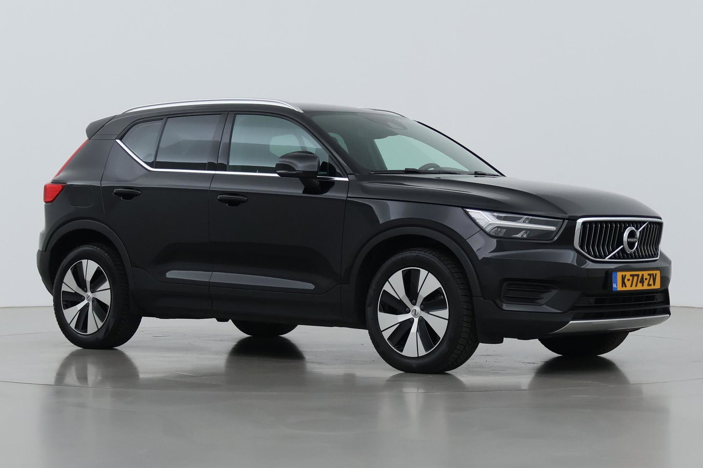 Volvo XC40 T4 Recharge Inscription | Trekhaak | Standkachel | Apple CarPlay | LED | Digitaal Cockpit | PDC | 18 Inch