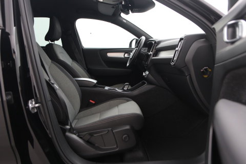 Volvo XC40 T4 Recharge Inscription | Trekhaak | Standkachel | Apple CarPlay | LED | Digitaal Cockpit | PDC | 18 Inch
