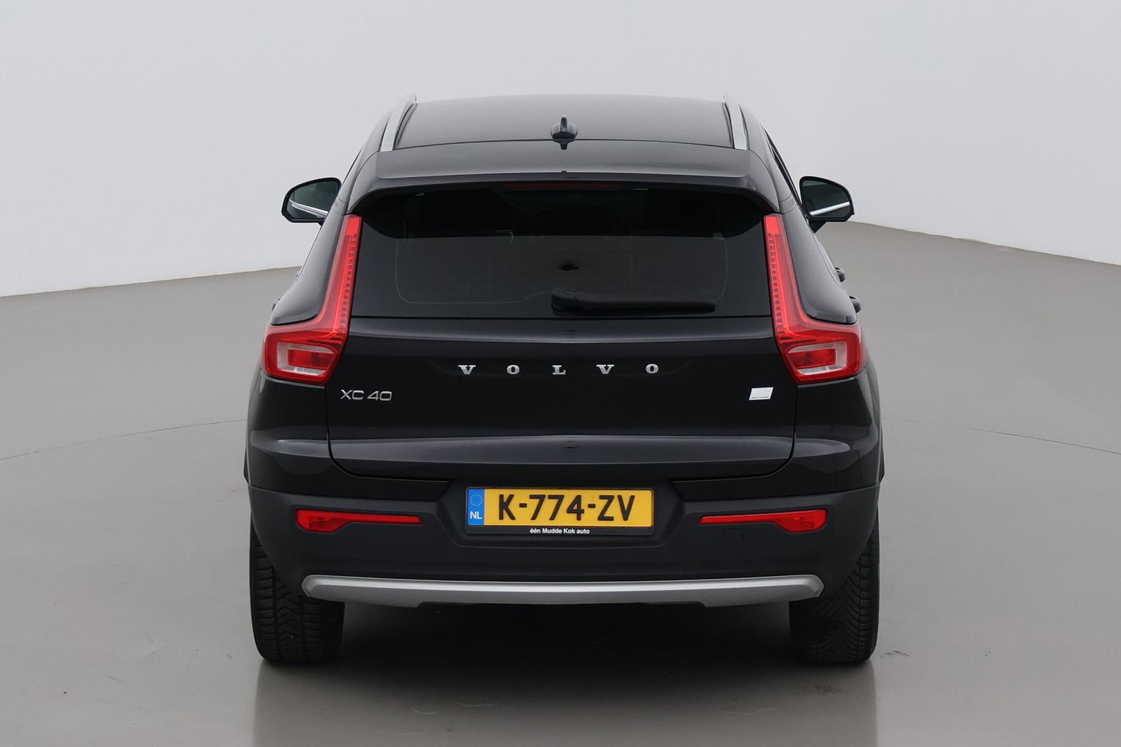 Volvo XC40 T4 Recharge Inscription | Trekhaak | Standkachel | Apple CarPlay | LED | Digitaal Cockpit | PDC | 18 Inch
