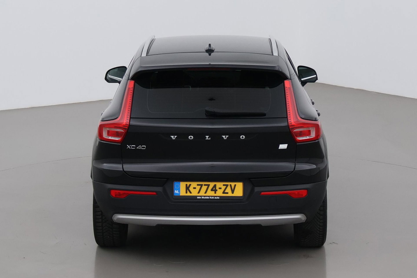 Volvo XC40 T4 Recharge Inscription | Trekhaak | Standkachel | Apple CarPlay | LED | Digitaal Cockpit | PDC | 18 Inch