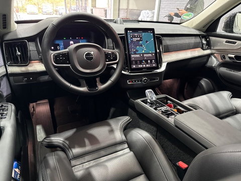 Volvo XC90 T8 Ultra Dark | Bowers&Wilkins | Stoelventilatie | Trekhaak | Panoramadak | 360° Camera | Massage | Head-Up | ACC